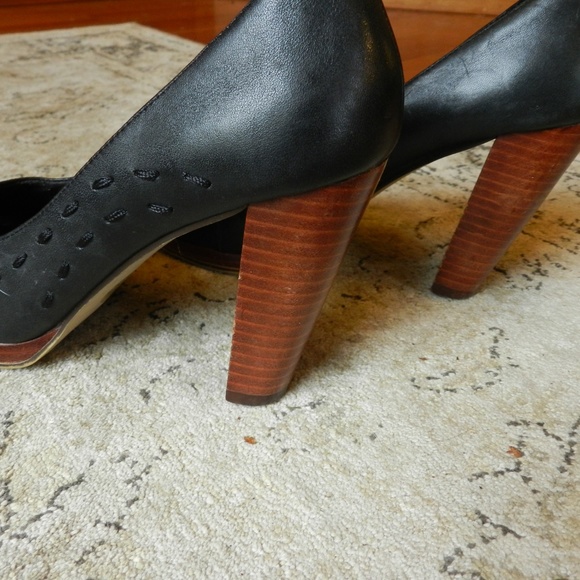 Seychelles Vintage Inspired Peep Toe Pumps - Picture 4 of 6